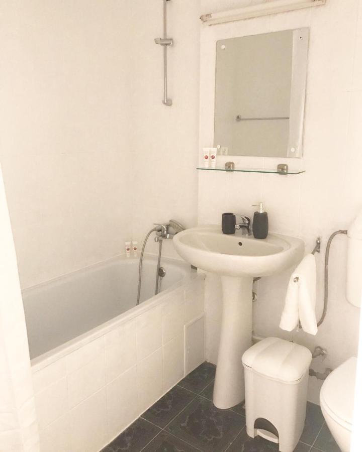 טימישוארה Ultracentral Apt With City Center View - Smart Tv - Ac מראה חיצוני תמונה