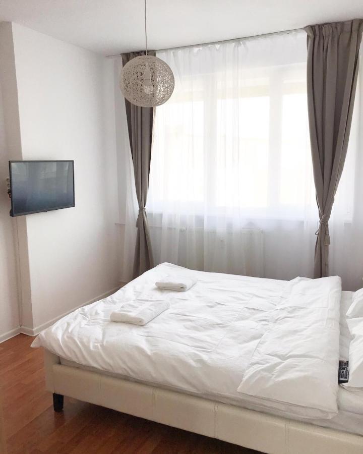 טימישוארה Ultracentral Apt With City Center View - Smart Tv - Ac מראה חיצוני תמונה